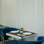 ゲストハウス Residenza Laezza 4*