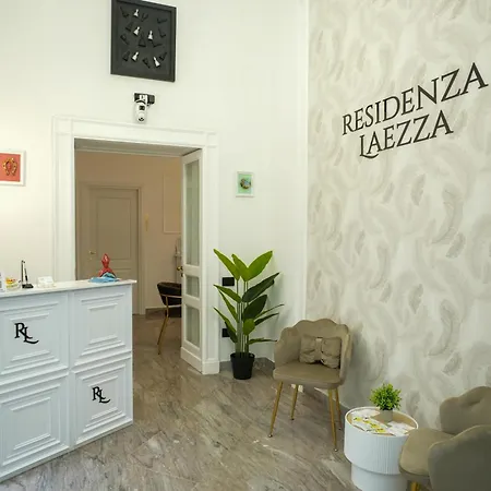 Residenza Laezza بيت ضيافة 4*