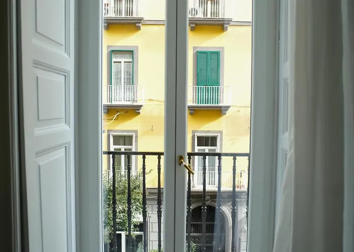 Residenza Laezza بيت ضيافة نابولي